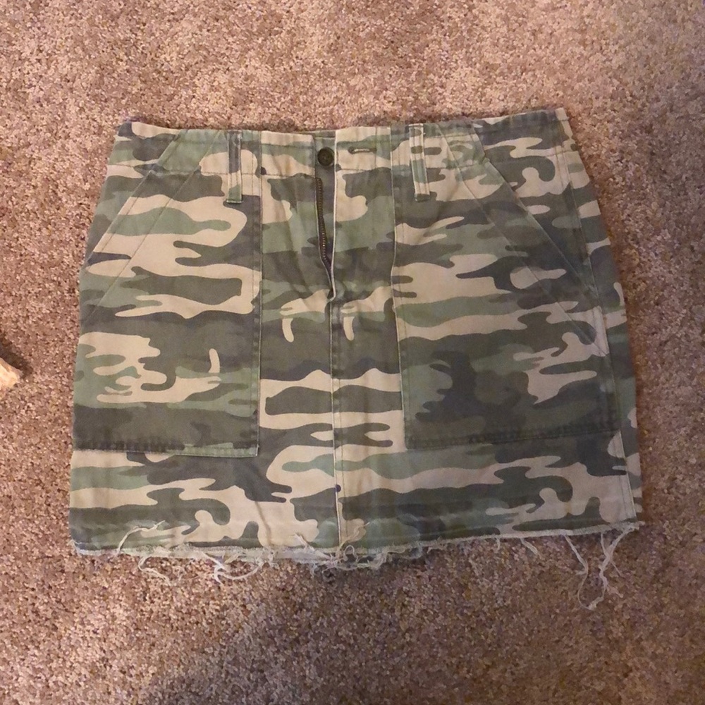 Camo Skirt- lightly worn.
